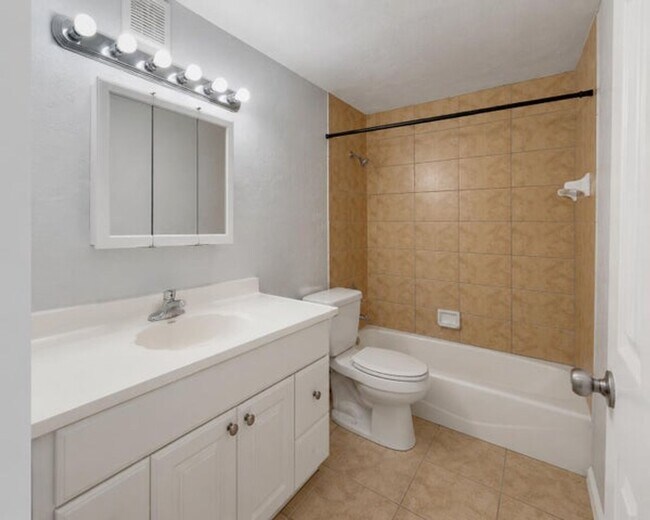Building Photo - 1223 W 27th St