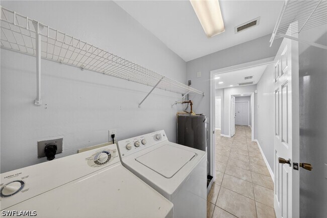Building Photo - 2400 55th Terrace SW