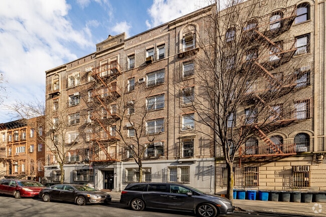 Building Photo - 186 Hooper St