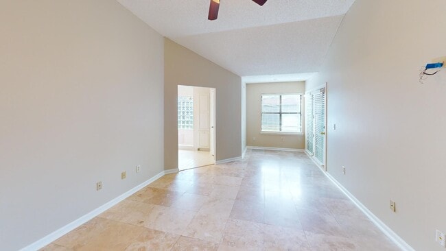 Building Photo - Beautiful 3 bedroom, 2 bathroom, house .