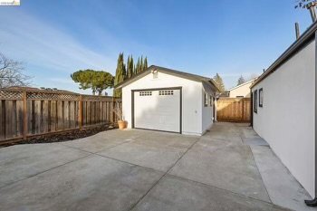 Building Photo - 1109 Lincoln Ct