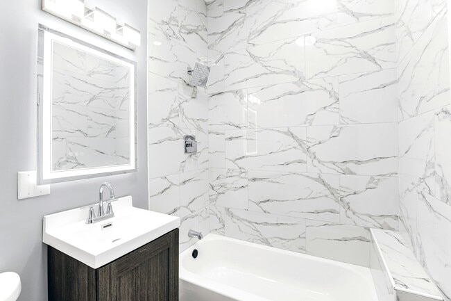 Building Photo - 5341 S Indiana Ave