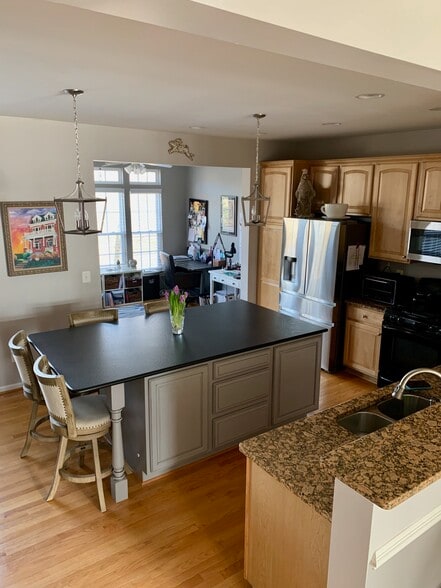 8 foot kitchen island - 811 Rainier Rd