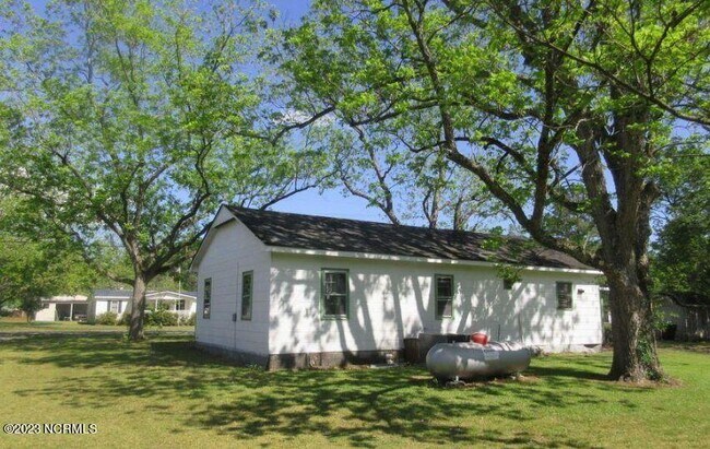 Building Photo - Spacious 3 Bedroom, 1 Bathroom Home in Ric...