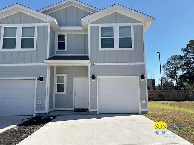 Primary Photo - Spacious 3-Bedroom Home in Fort Walton Beach!