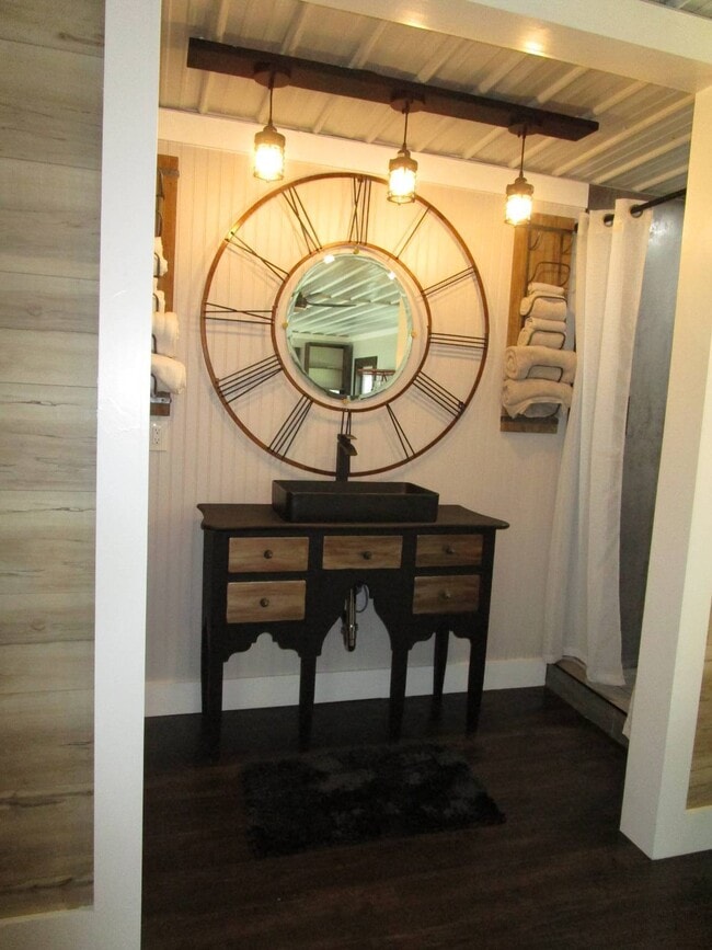 Building Photo - 362 Sunshine Ave