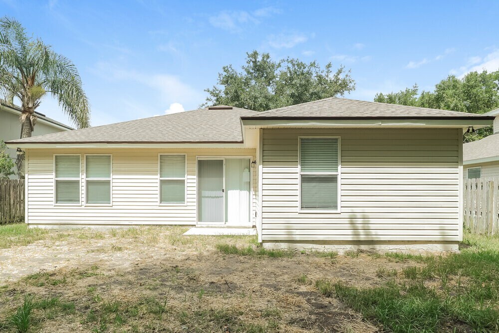 Building Photo - 13517 Ashford Wood Ct E