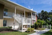 Building Photo - 806 Lake Haven Square