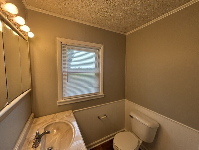 Building Photo - 3785 Sunnydale Rd