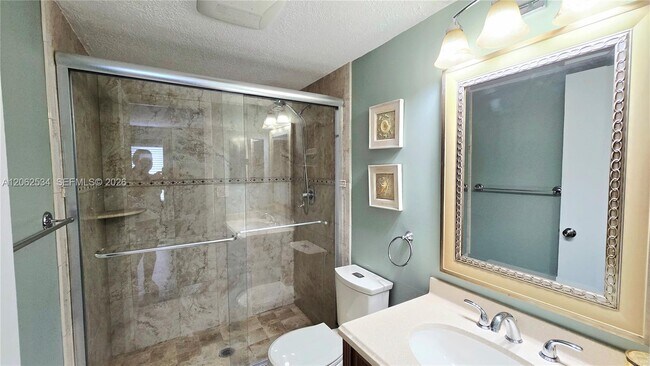 Building Photo - 202 Foxtail Dr