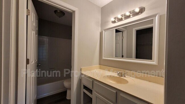 Building Photo - 5557 Mountain Springs Cir