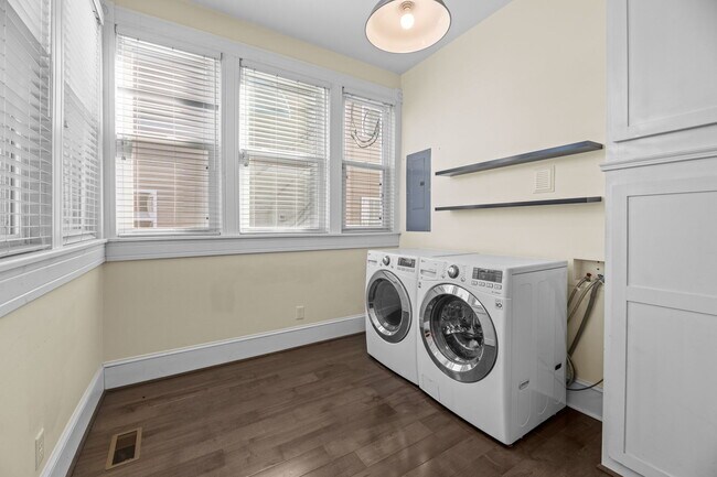 Building Photo - 1220 National Ave