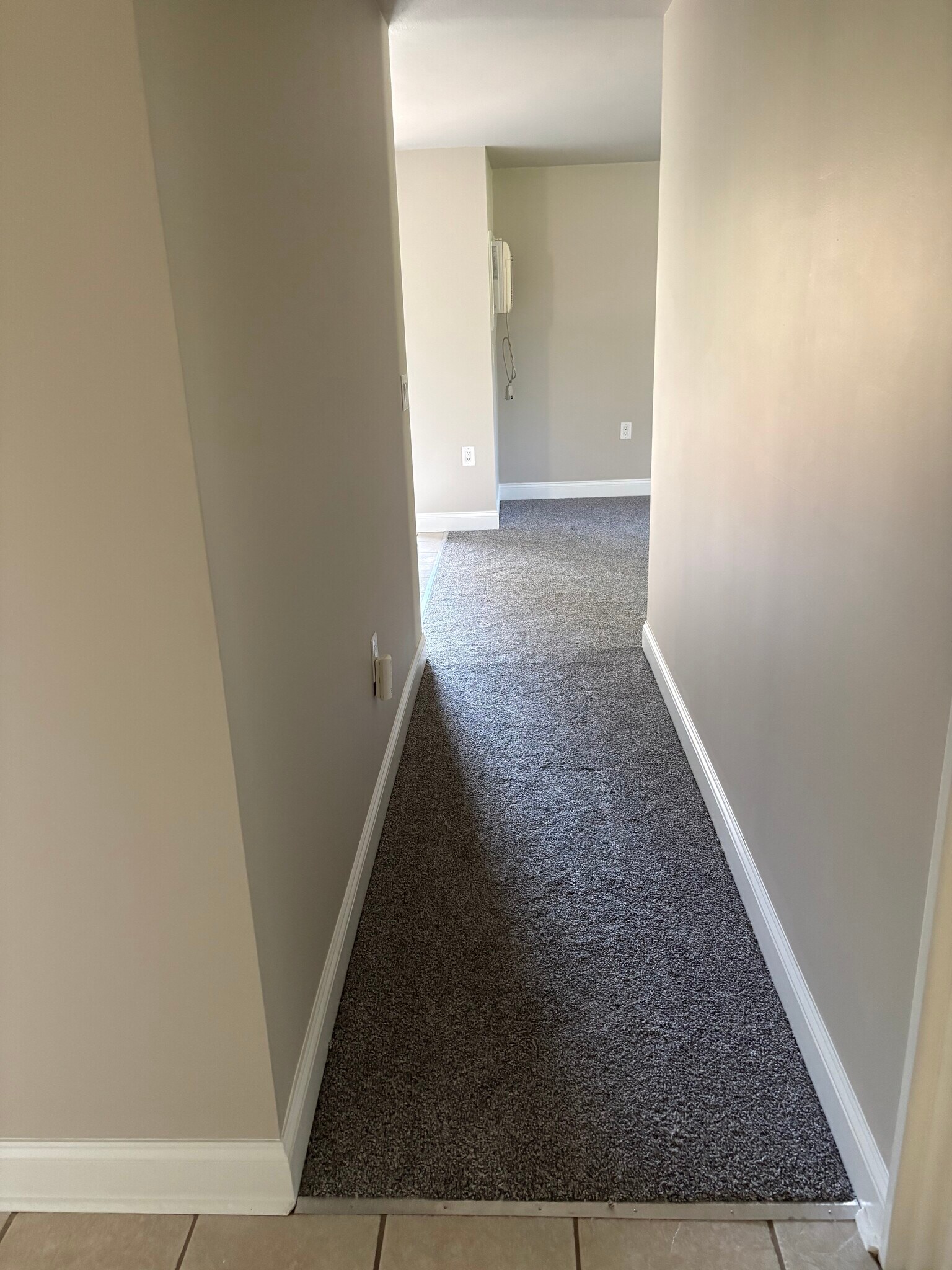 Building Photo - 219 Watertree Dr