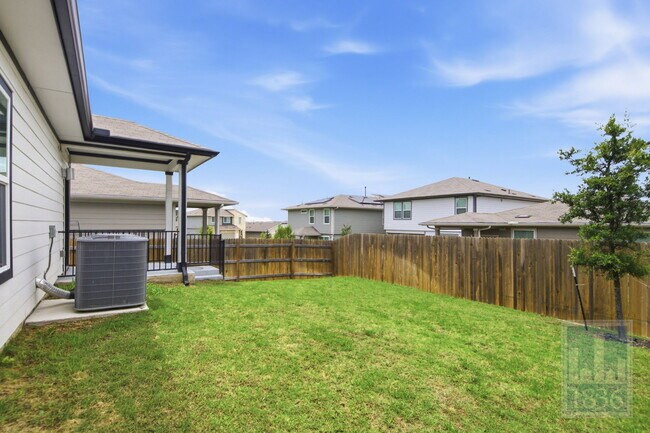Building Photo - 10925 Tildon Ave