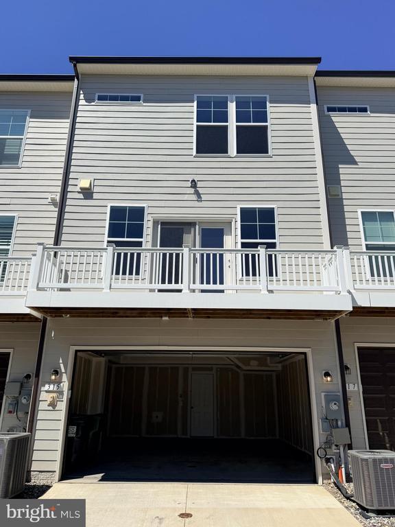 Building Photo - 315 Willis St