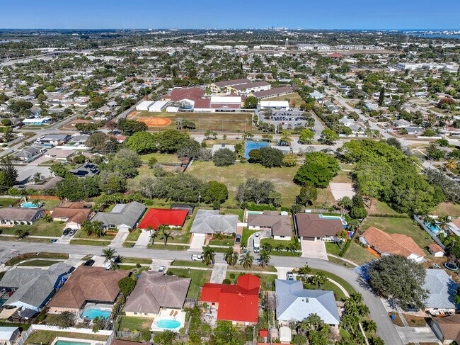 Building Photo - 1210 Skylark Ln