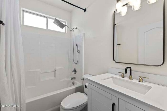 Building Photo - 3940 E Minton St