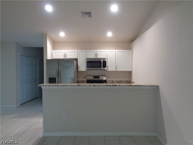Building Photo - 3816 SW 15th Pl