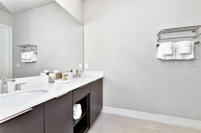 Building Photo - 7740 Sandy Ridge Dr