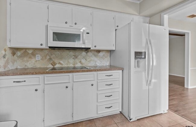 Building Photo - 2020 S Tipton Ave