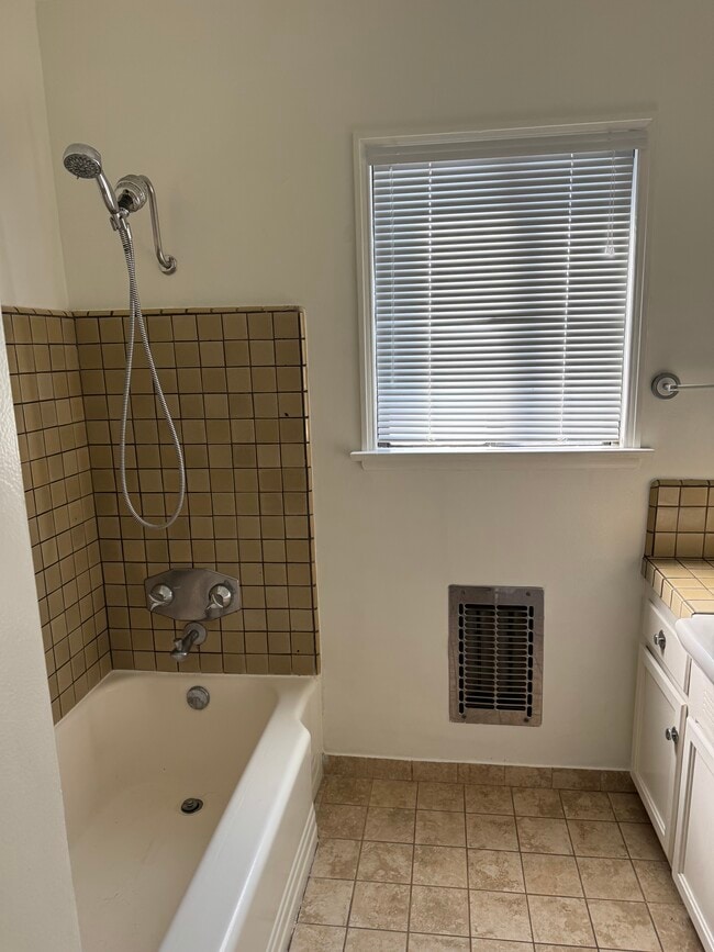 Building Photo - 5402 134th St