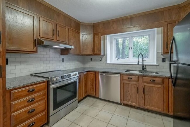 Building Photo - Spacious 4-Bedroom Mint Hill Retreat with Fireplace, 2-Car Garage & 3,600+ Sq Ft
