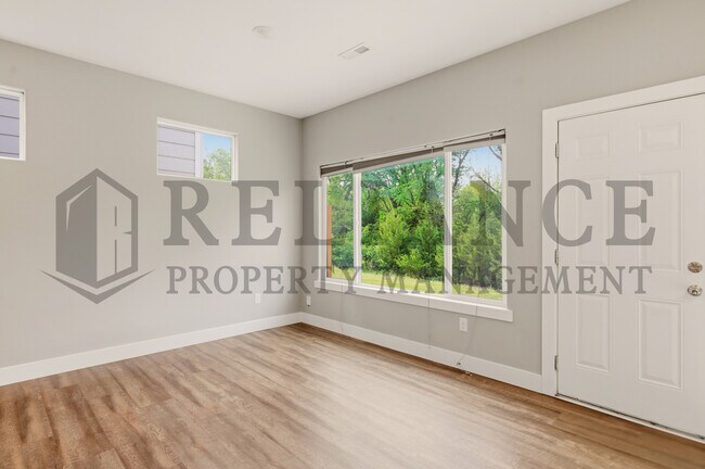 Building Photo - 4647 E 45th St N