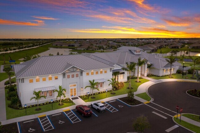 Building Photo - 15822 Sunny Day Dr