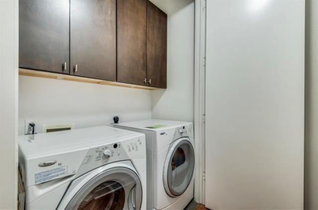 Building Photo - 2950 McKinney Ave