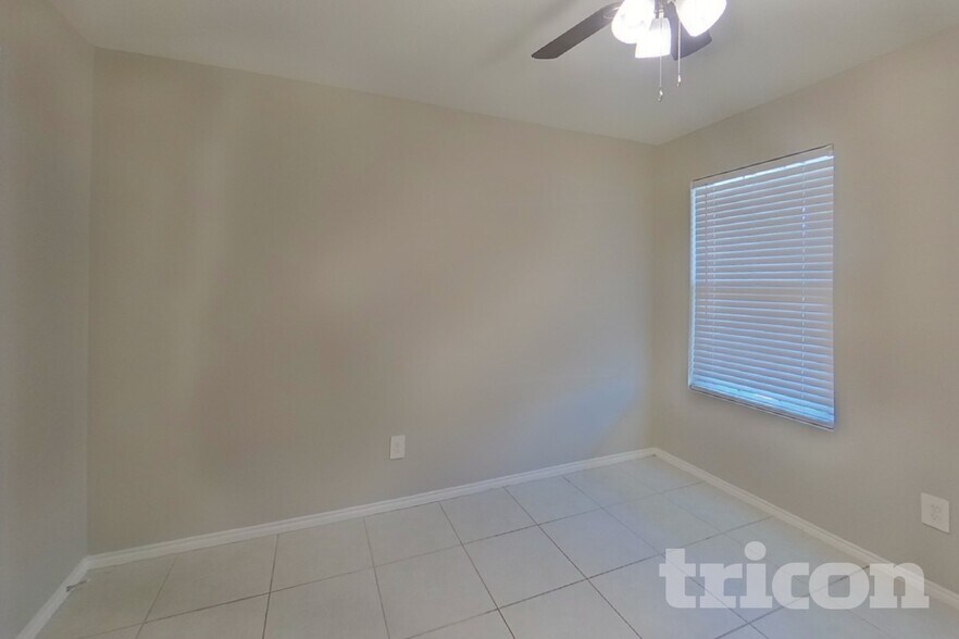 Building Photo - 2602 Vavra Ln