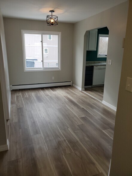 Building Photo - 625 E 22nd Ave