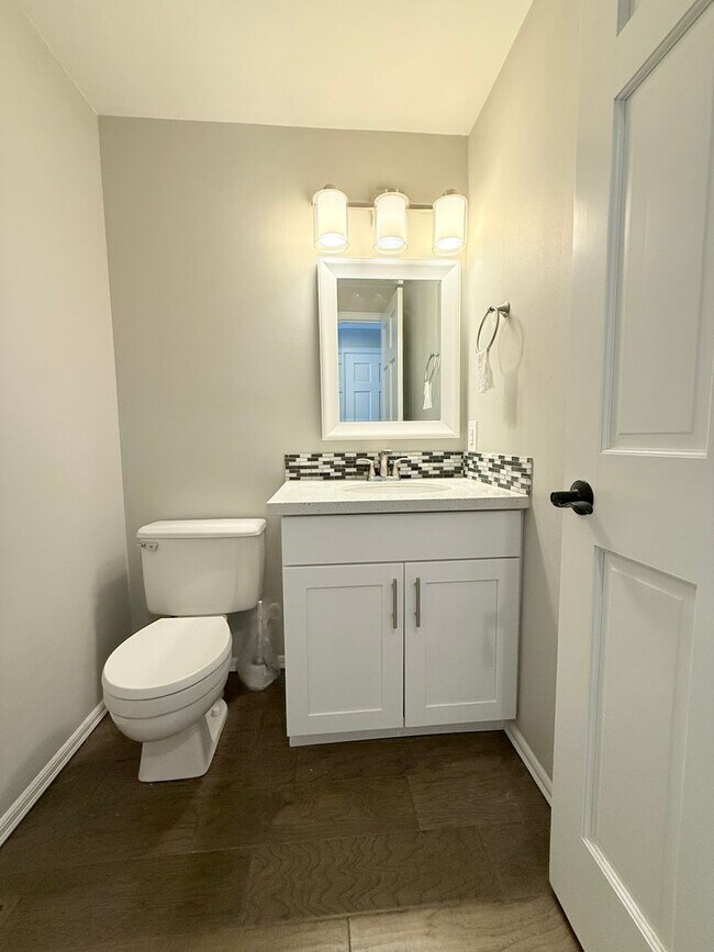 Building Photo - Beautiful 4-Bedroom Home with Expansive Deck & 3-Car Garage – Minutes to Mill Creek Town Center