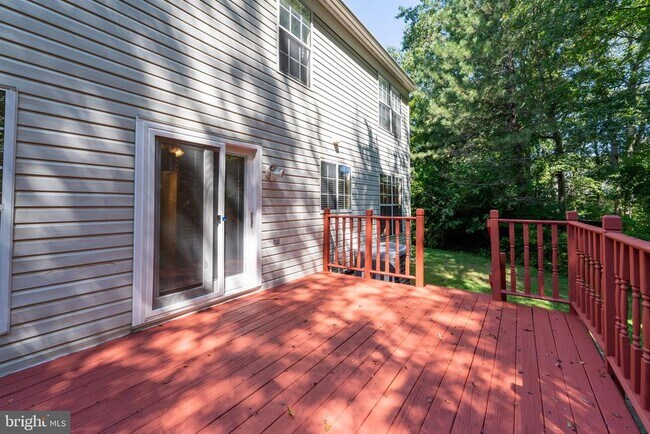 Building Photo - 8005 Silver Fox Dr