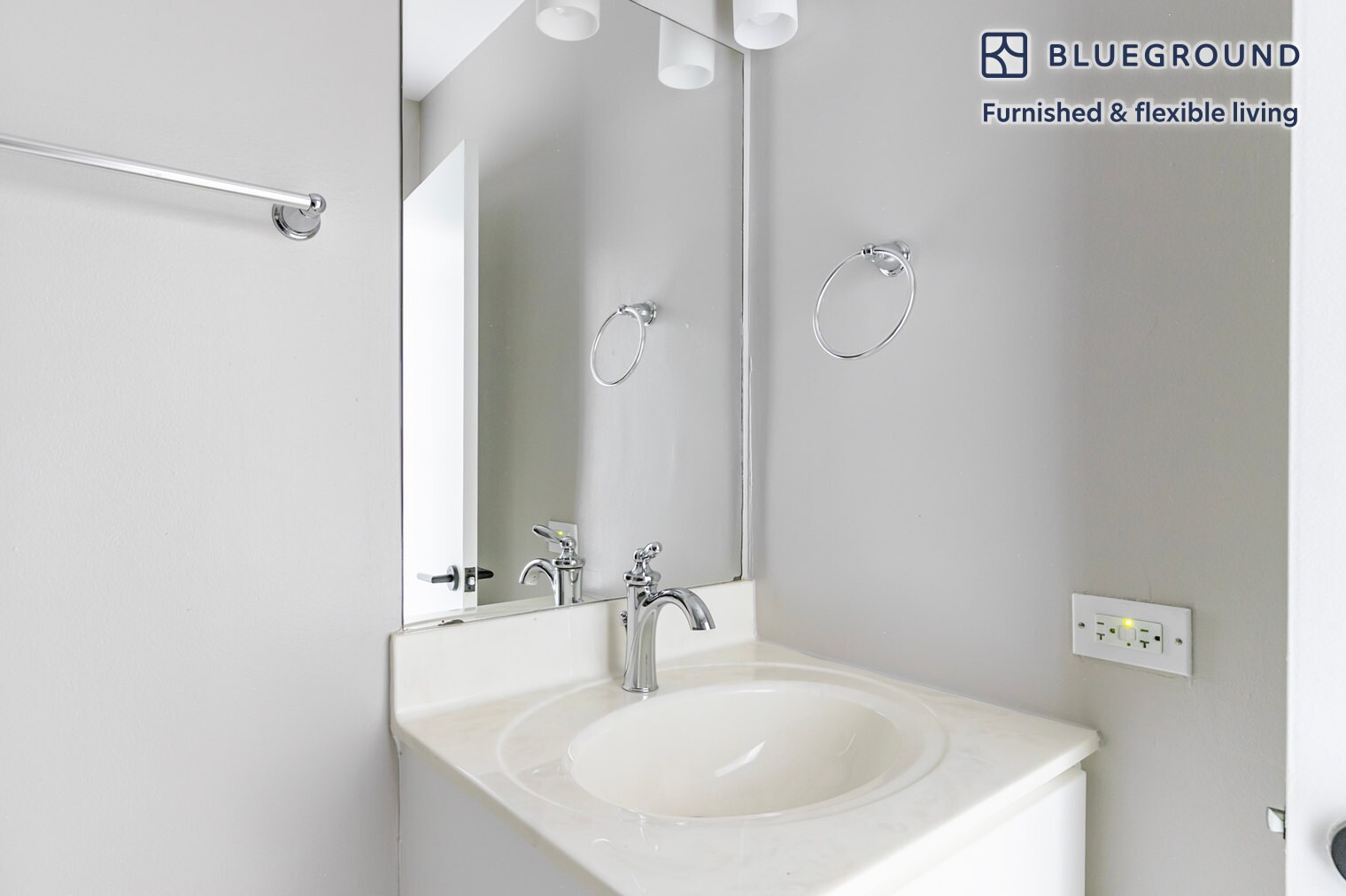 Building Photo - 3450 N Lake Shore Dr