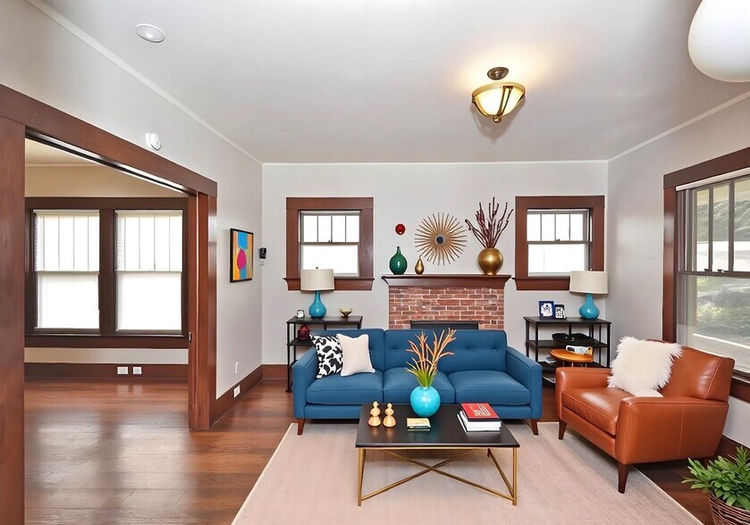 Primary Photo - 525 53rd St Ens