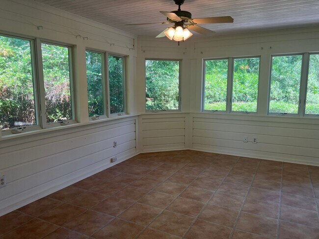 Building Photo - 20 Purple Martin Ln