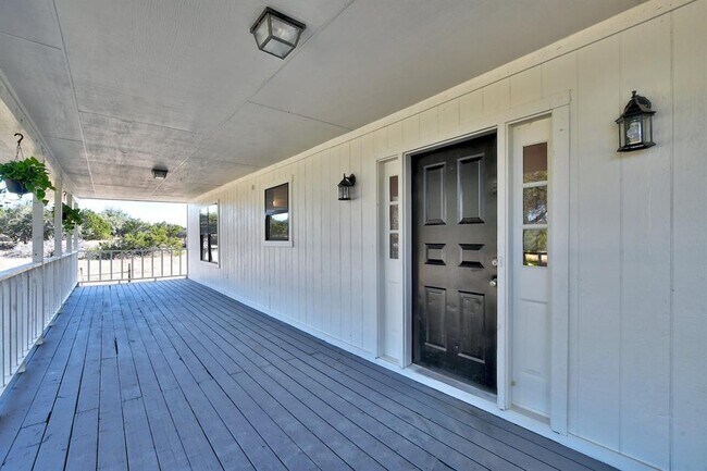Building Photo - 501 Myers Creek Rd