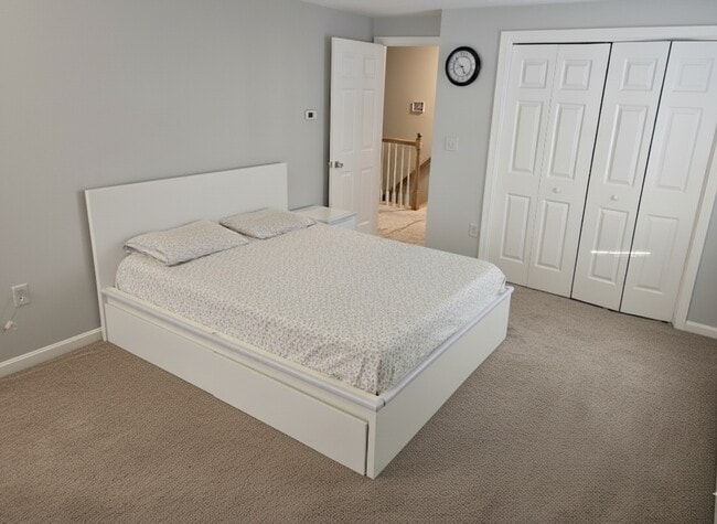 Building Photo - 16 Knoll Rd