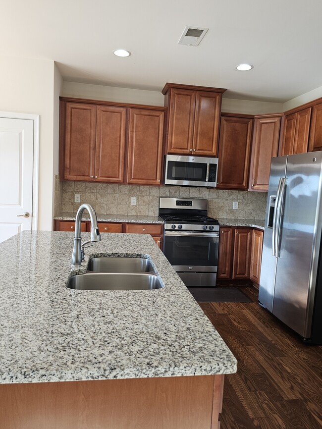 Building Photo - 308 Corday Ln