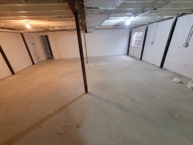 Building Photo - 364 N Everett Dr