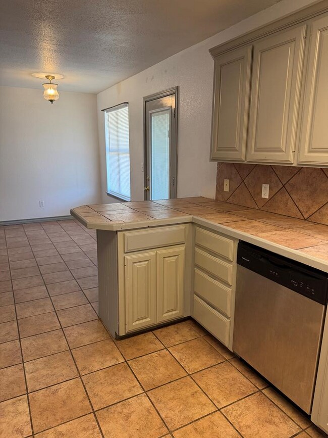 Building Photo - 4515 Monty Dr