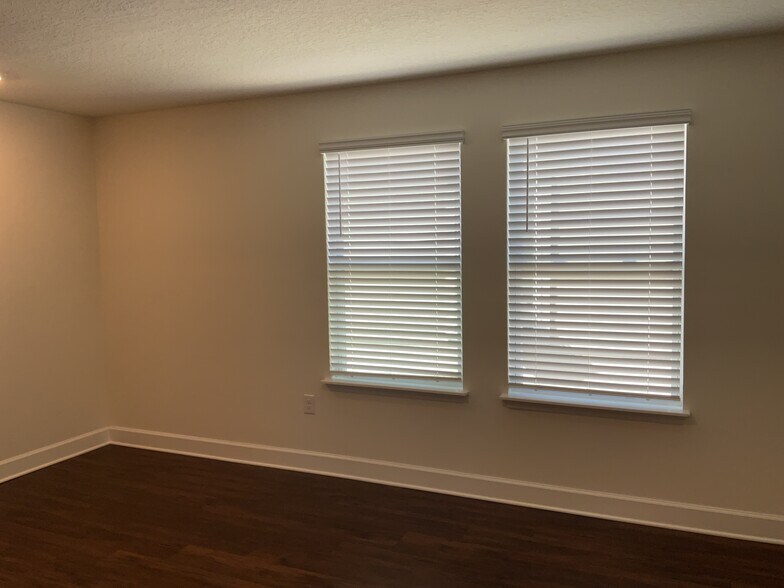 Building Photo - 1171 Walden Pond Dr