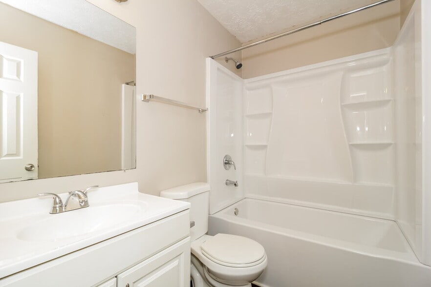 Building Photo - 796 Joseph Club Dr