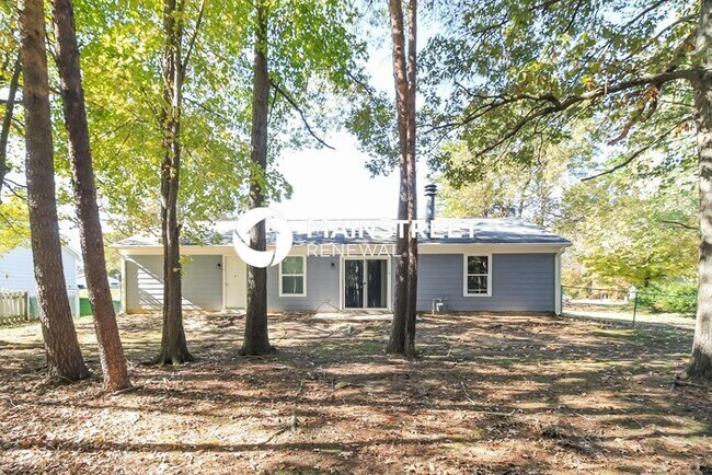 Building Photo - 1620 Stoneybrook Dr
