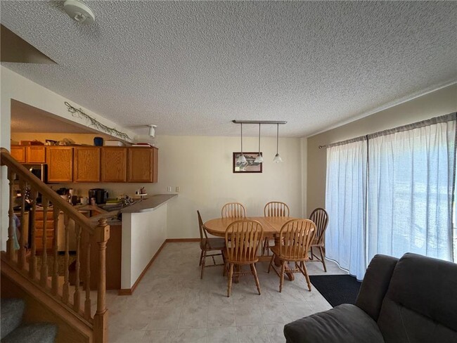 Building Photo - 8920 Pheasant Ln