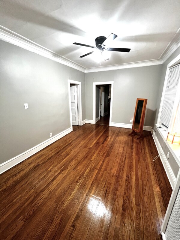 Building Photo - 5428 S Drexel Ave