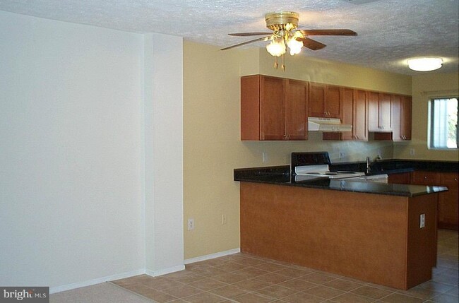 Building Photo - 15245 Coachman Terrace
