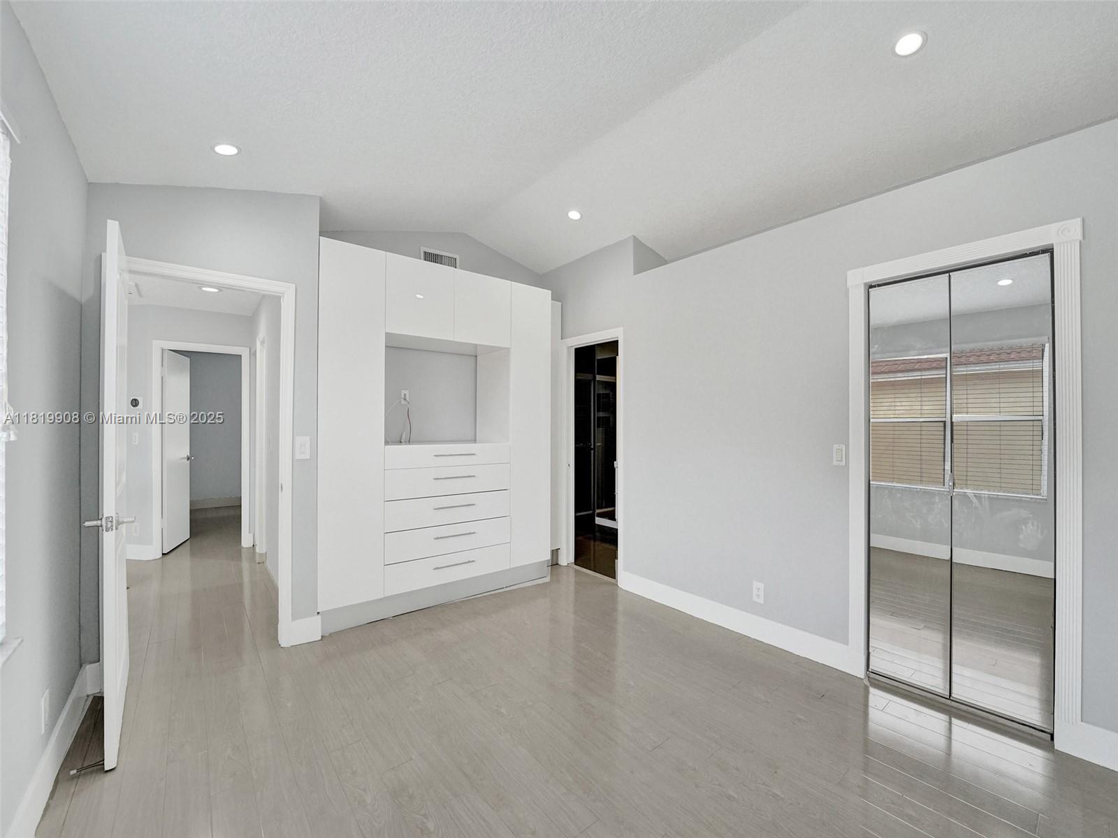 Building Photo - 17954 SW 10th Ct