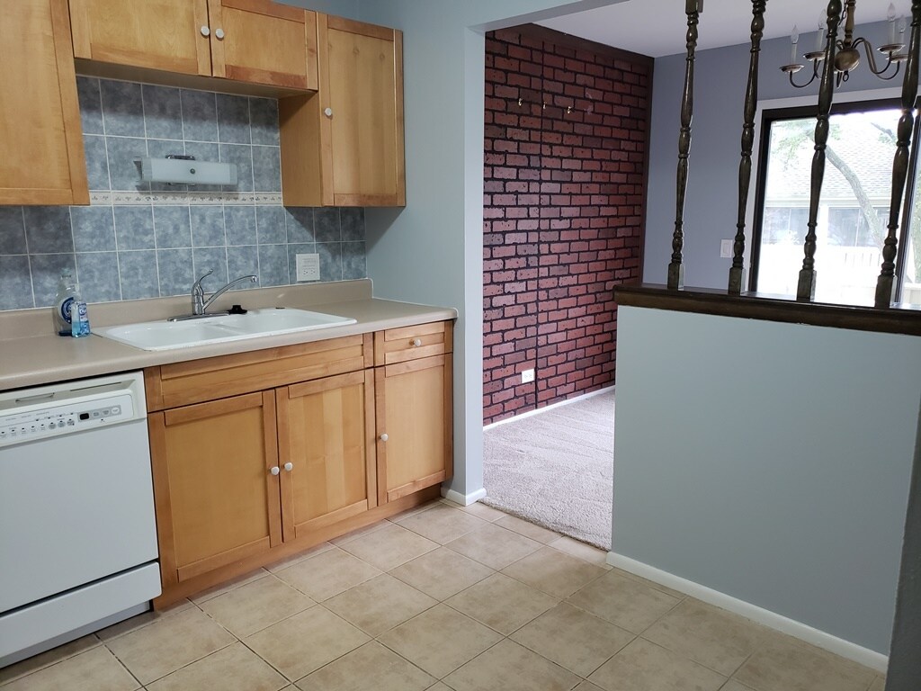 Building Photo - 1103 Wildberry Ct