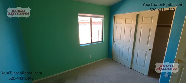 Building Photo - Starr Pass Shadows 4 bedrooms and 2 bathrooms